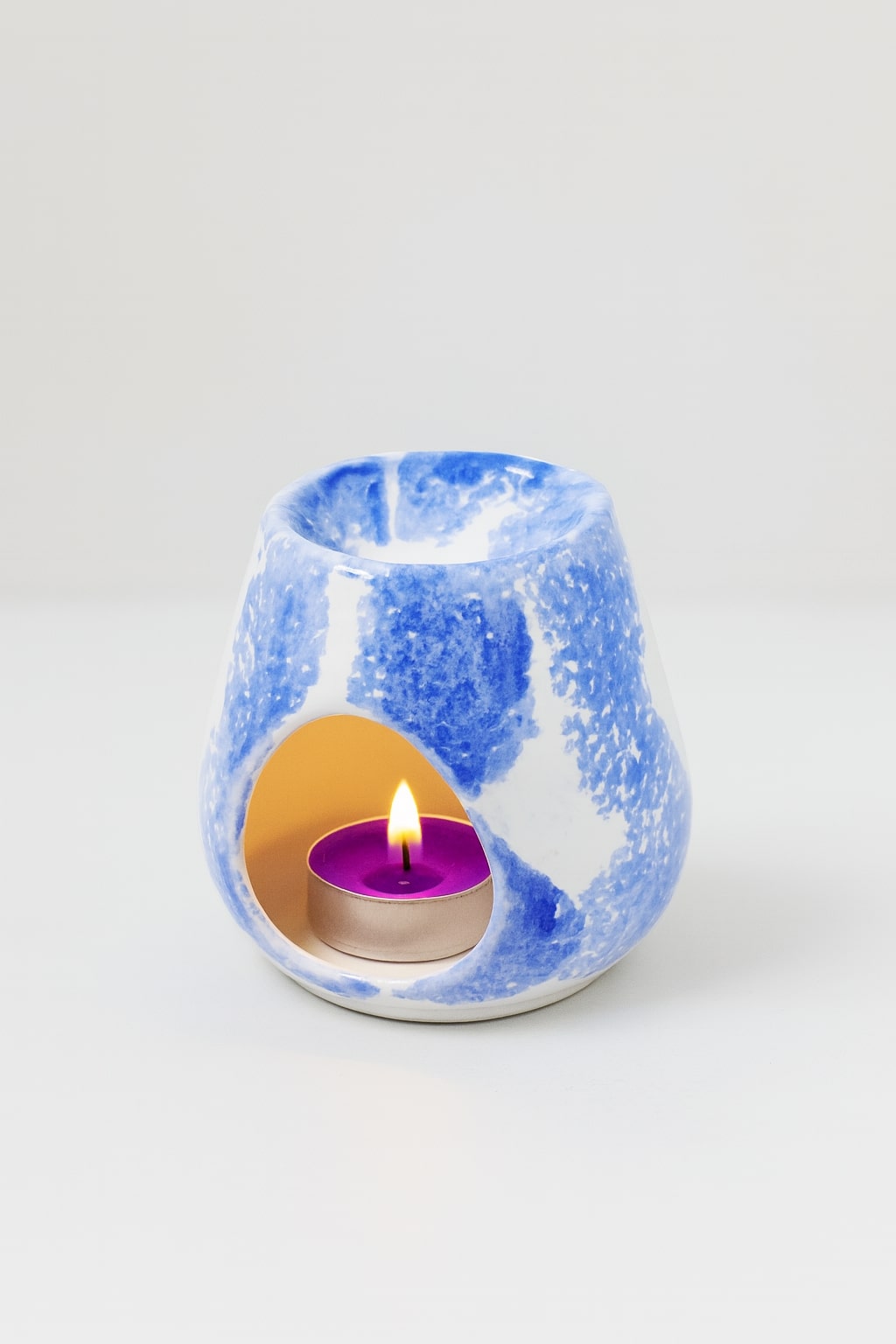 Mavi Desenli Lavanta Buhurdanlığı – Doğal Aroma ve Dekoratif Tasarım