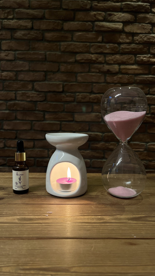 Beyaz Buhurdanlık ve Pembe Kum Saati Seti – 20 ml Lavanta Yağı ile Aromaterapi