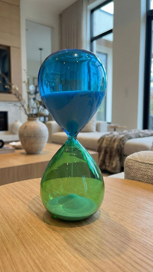 Maviden Yeşile Akan Cam Kum Saati | Renk Geçişli Dekoratif Aksesuar